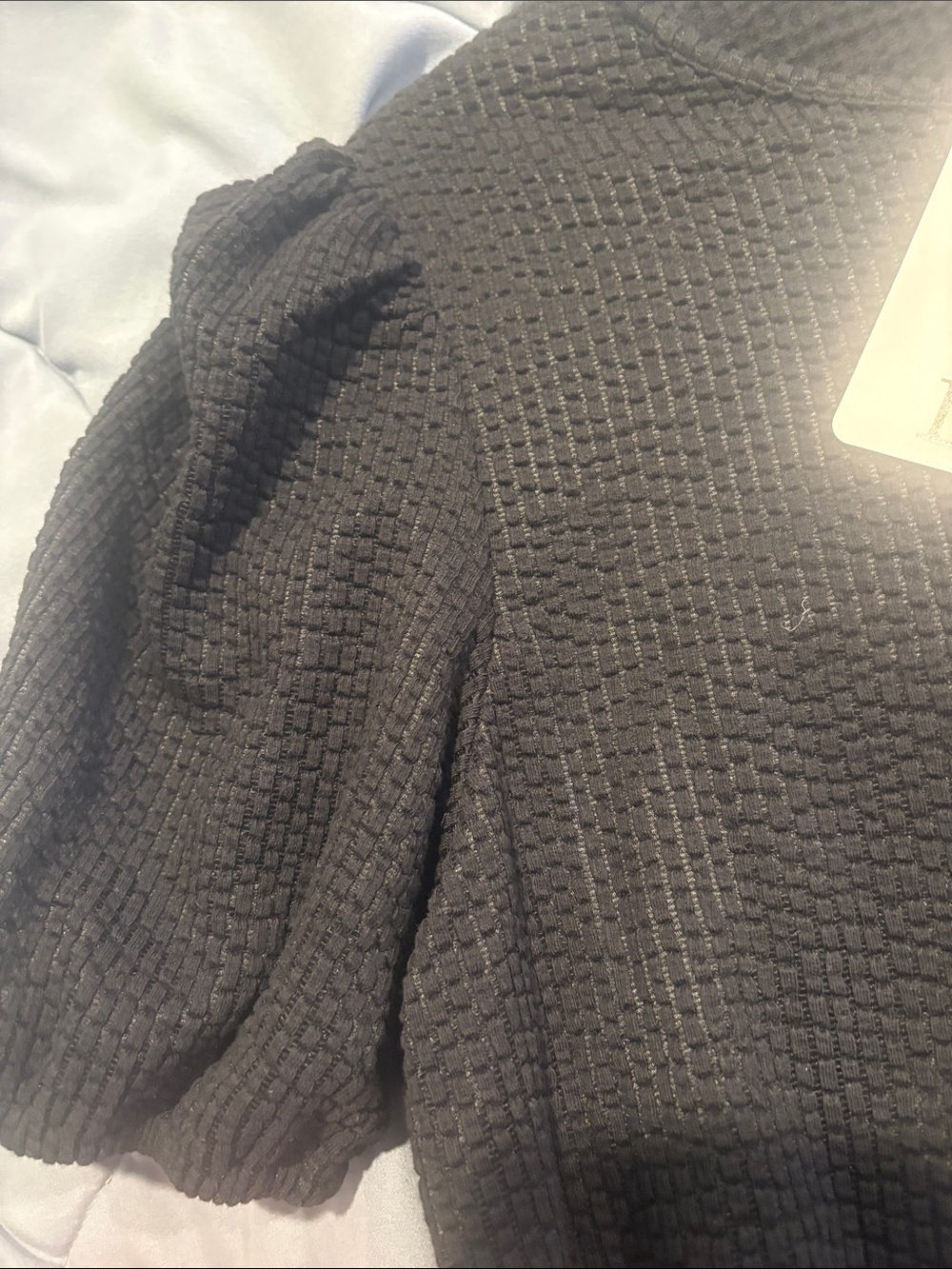 DR2 Woman’s Black Puff Sleeve Waffle Knit Tee Shirt Size Large NWT - Picture 10 of 10